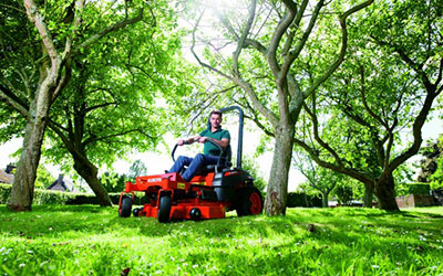 Kubota Z122R